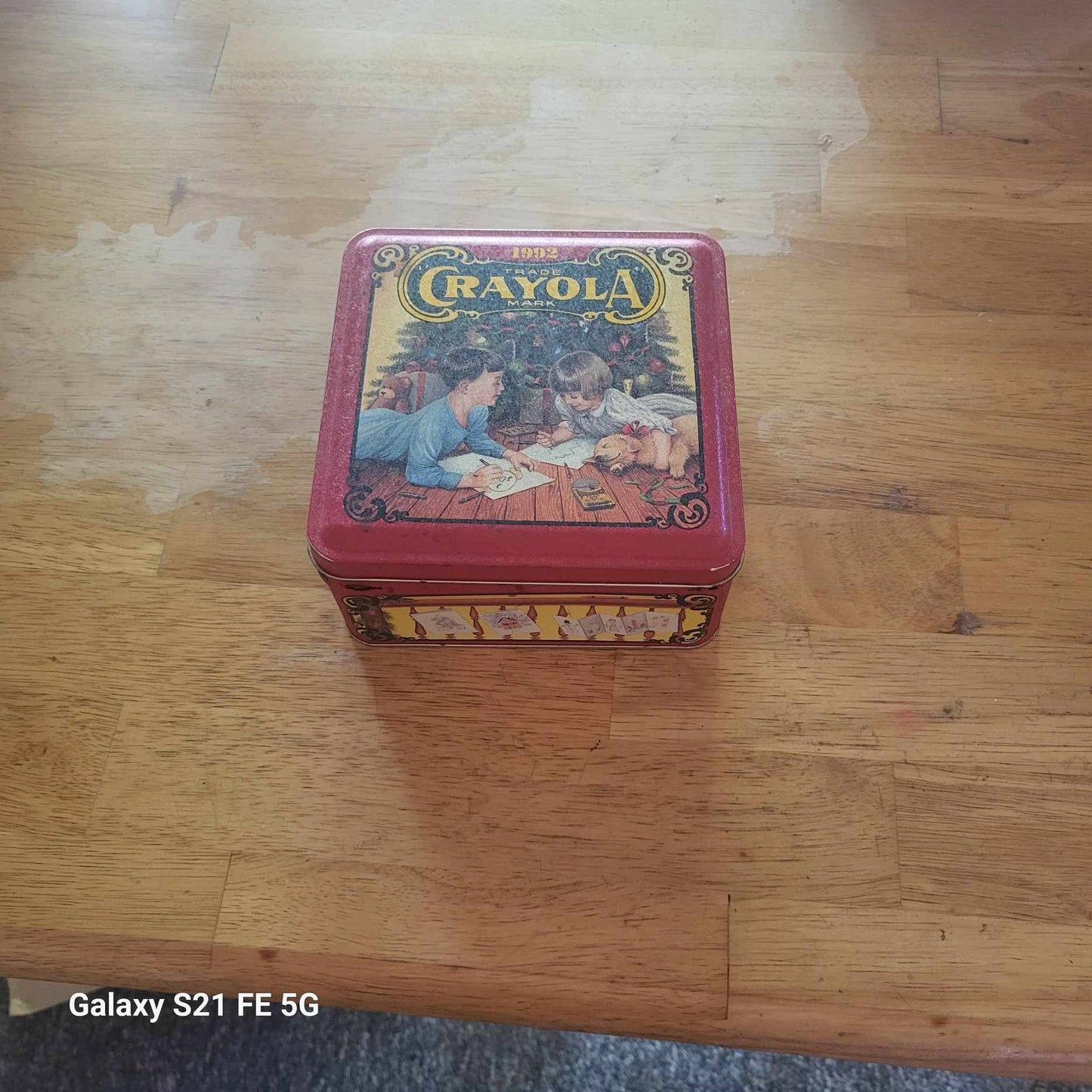 Crayola Tin