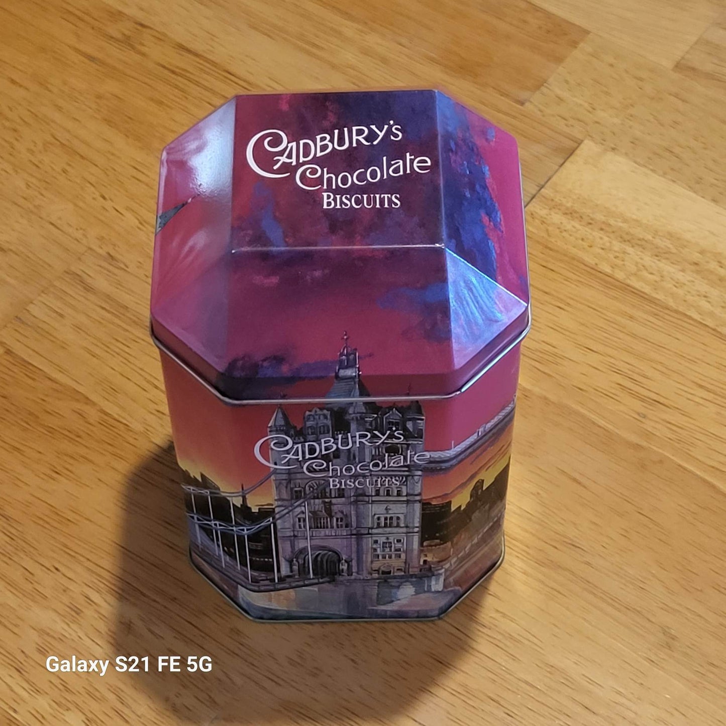 Cadbury Tin (Vintage)